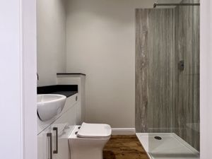 Ensuite Shower Room- click for photo gallery